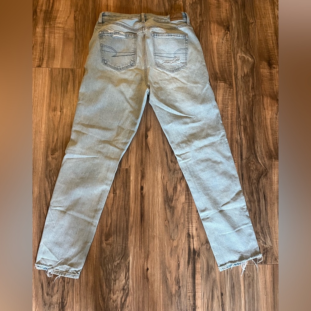 American Eagle Outfitters Light Wash Ripped Boot Cut Jeans - Picture 2 of 3